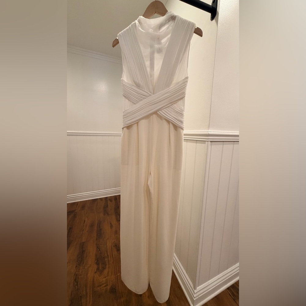 $595 NWOT BCBGMaxAzria Cream Jumpsuit Sz 4 Small S
